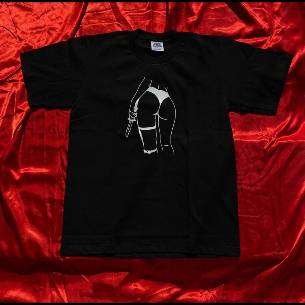 🍑PLUMP CHEEKS T-SHIRT 🍑